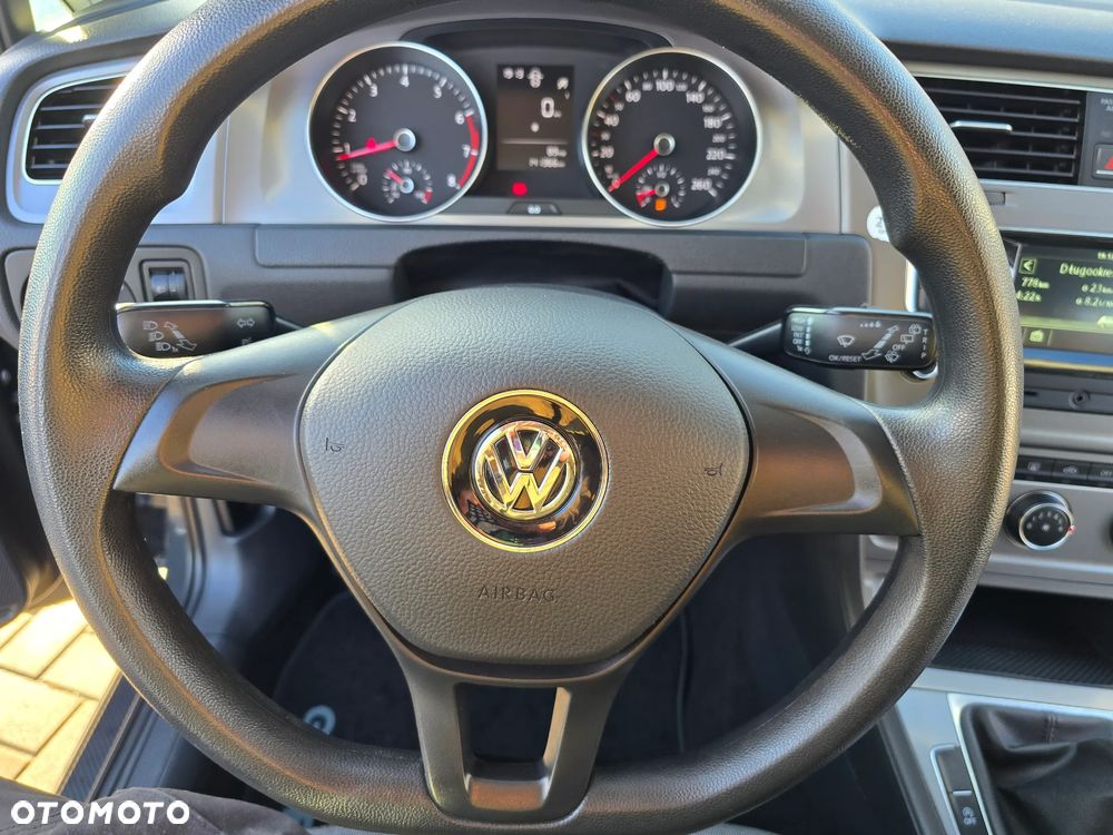 Volkswagen Golf - 23