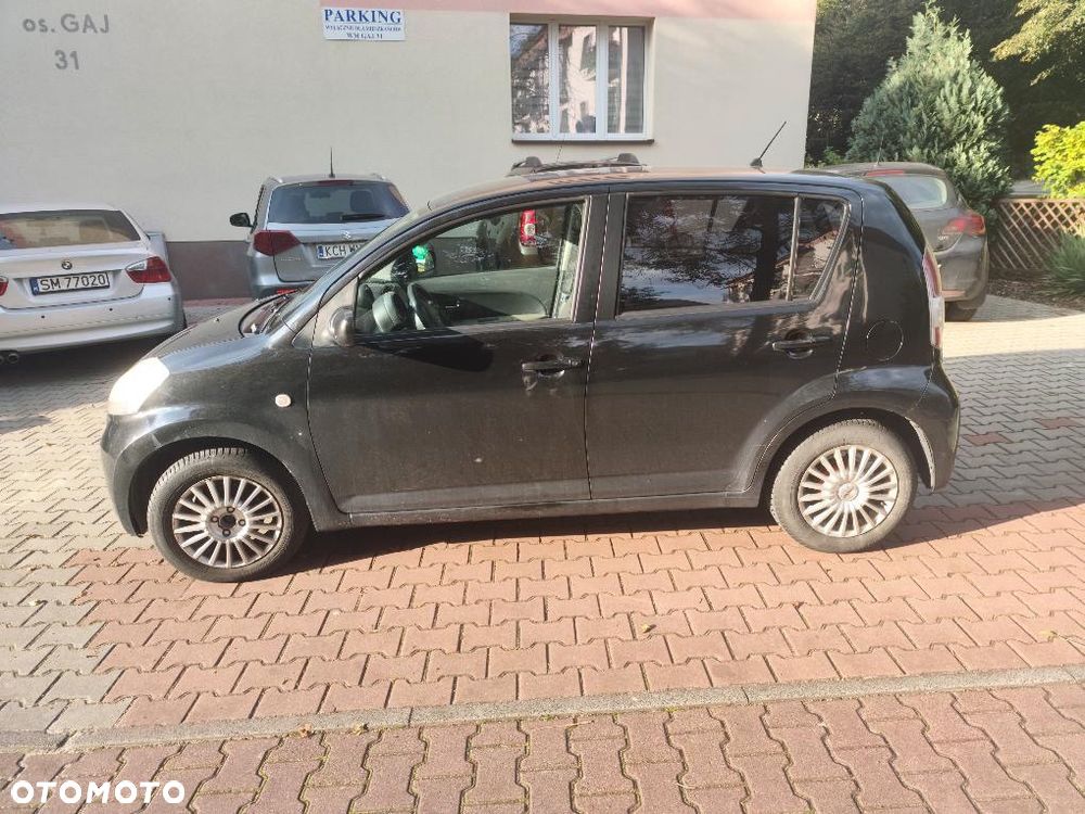 Daihatsu Sirion 1.3 - 4