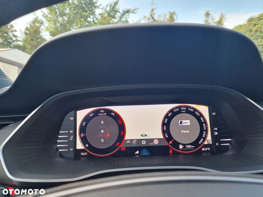 Skoda Octavia Combi 2.0 TDI DSG Sportline - 18