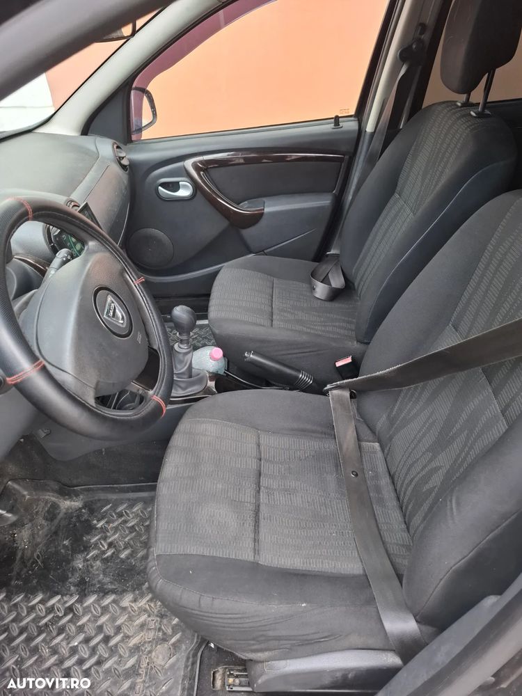 Dacia Duster 1.5 dCi 4x2 Laureate - 15