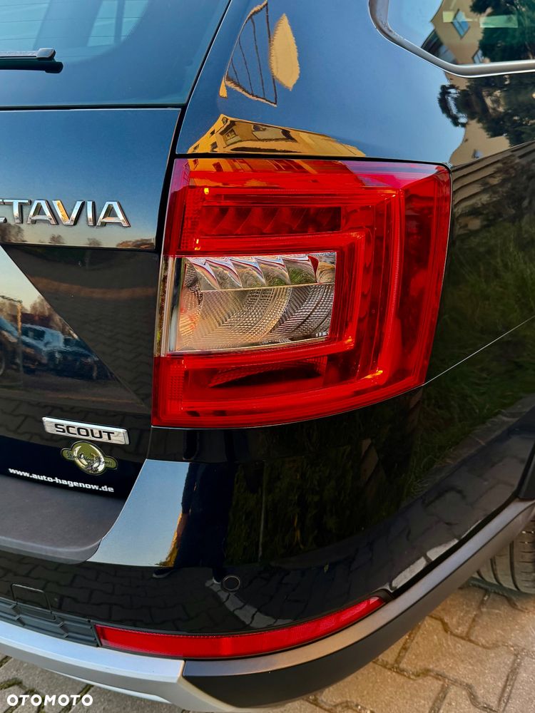 Skoda Octavia Combi 2.0 TDI (Green tec) 4x4 DSG Scout - 18