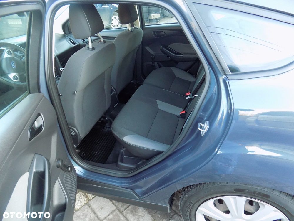 Ford Focus 1.6 Edition - 19