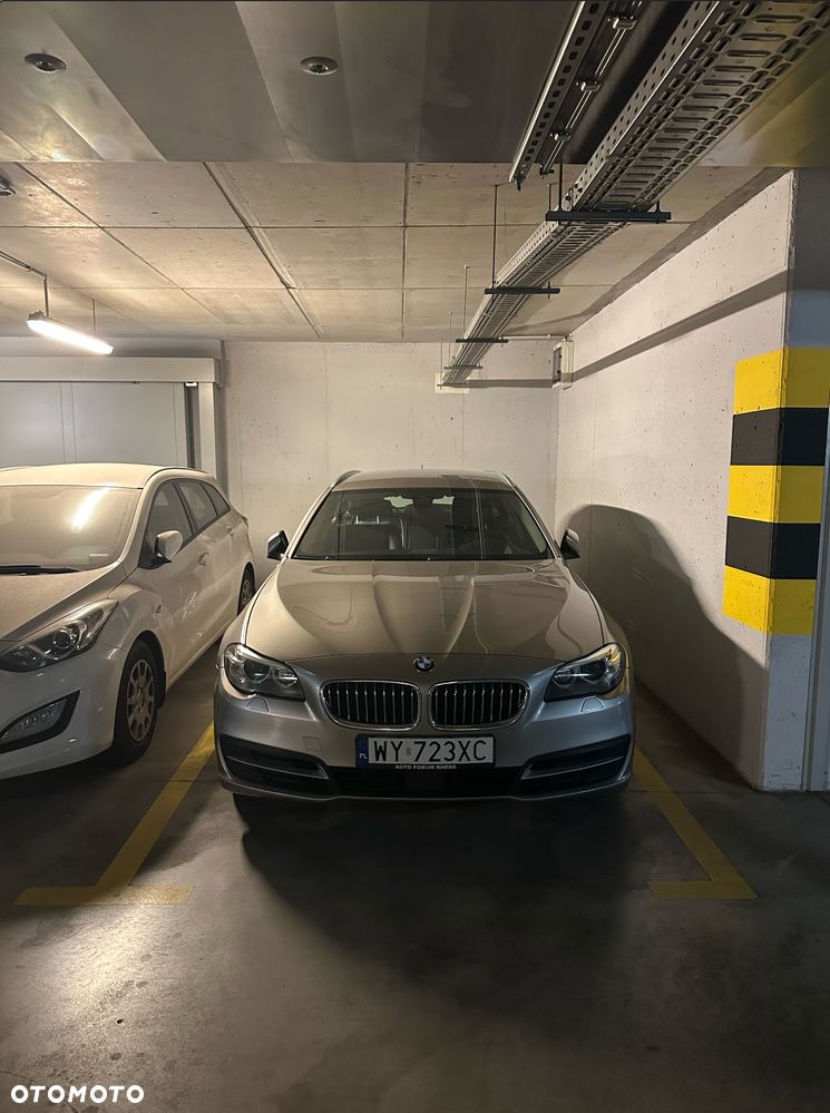 BMW Seria 5 520d Luxury Line - 15