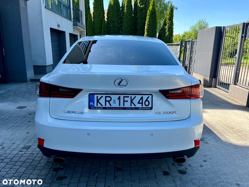 Lexus IS 200t Elite - 10