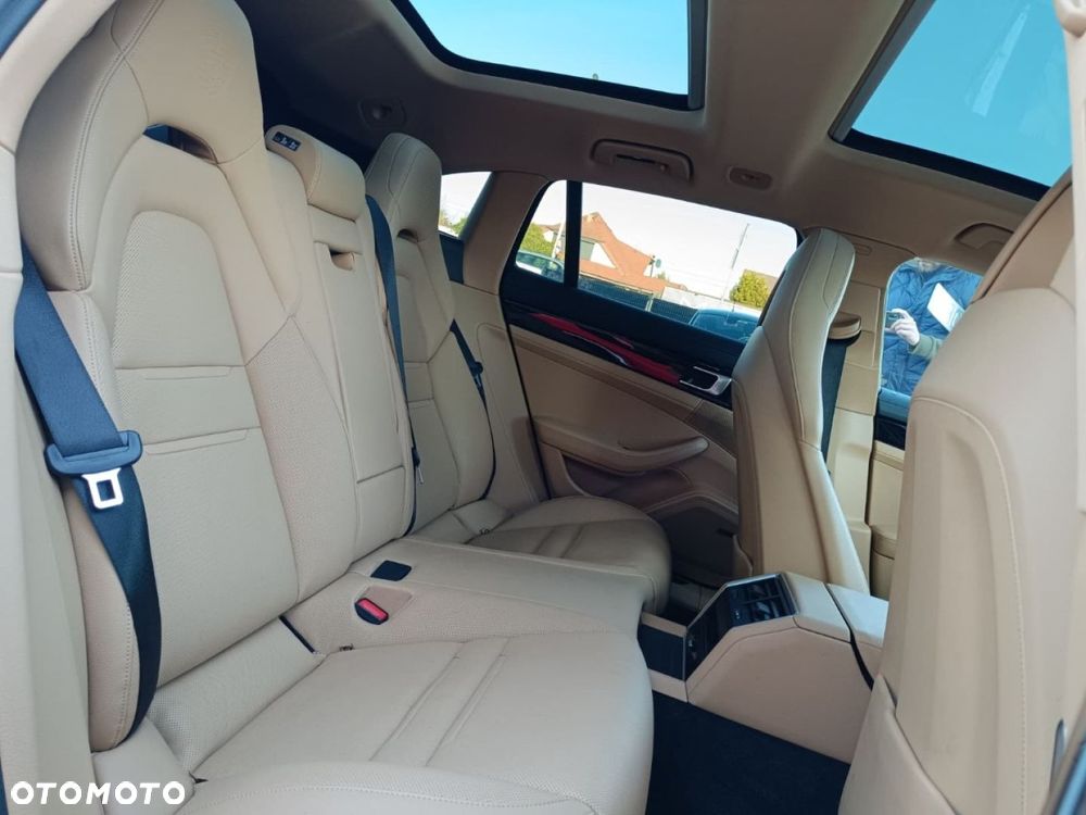 Porsche Panamera - 21