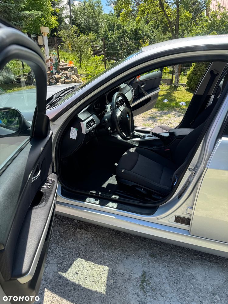 BMW Seria 3 318i - 6