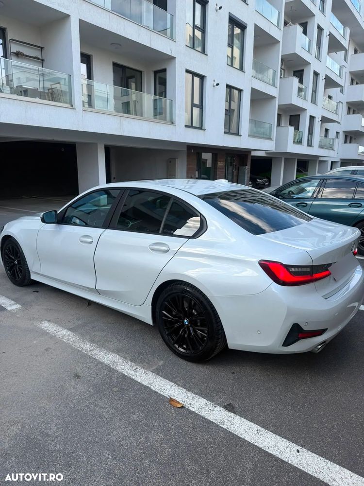 BMW Seria 3 330i AT - 3