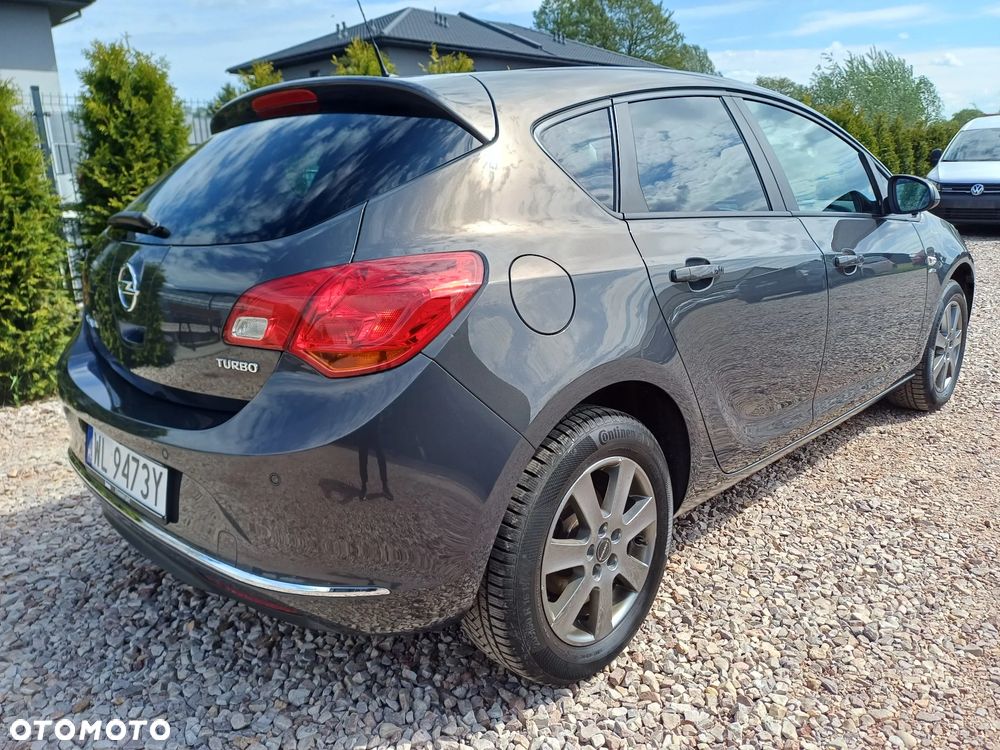 Opel Astra 1.4 Turbo 150 Jahre - 3