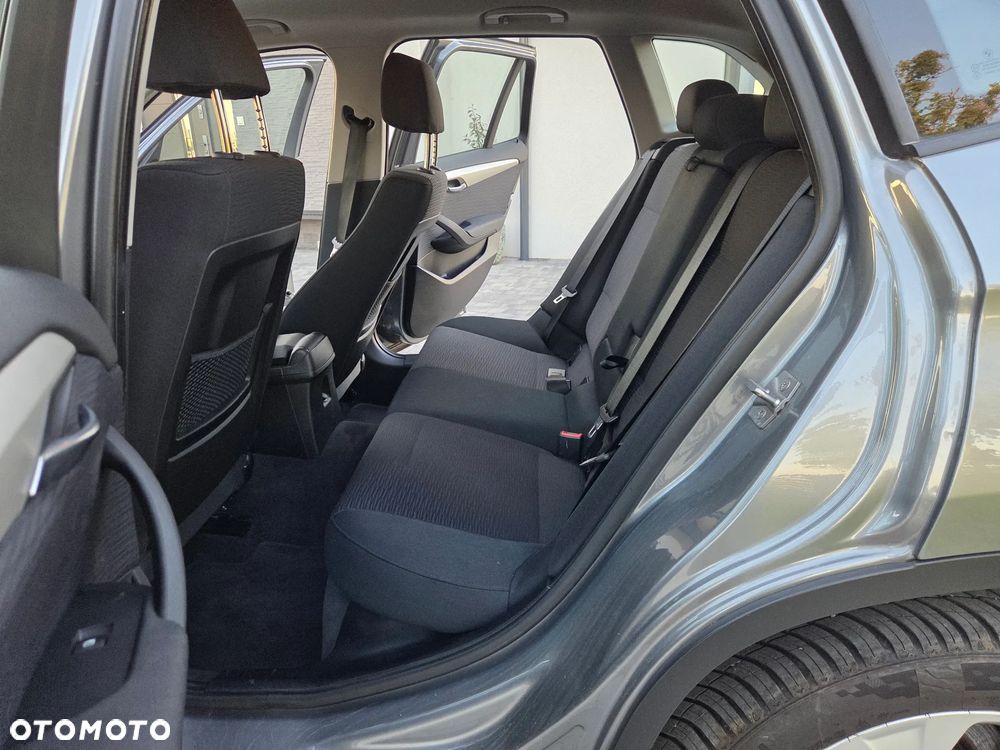 BMW X1 sDrive18i xLine - 16