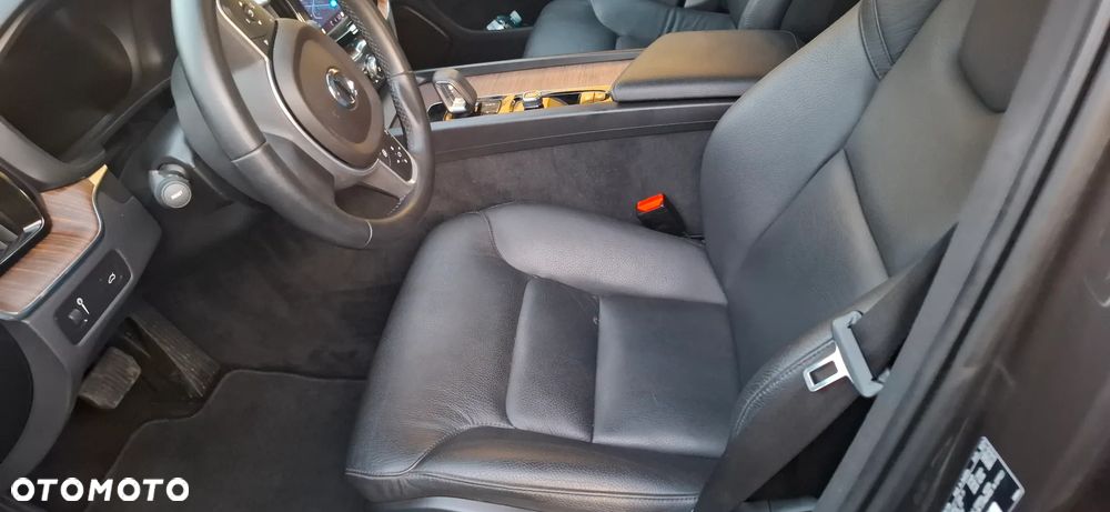 Volvo XC 60 B5 B AWD Geartronic Momentum Pro - 26