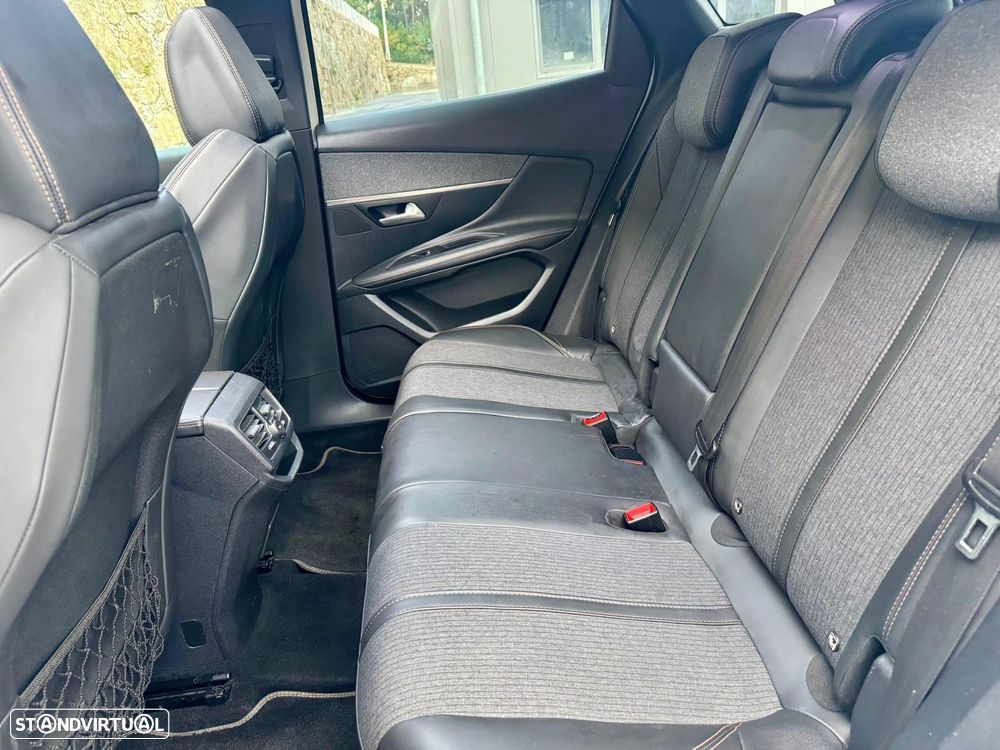 Peugeot 3008 1.6 BlueHDi GT Line EAT6 - 34