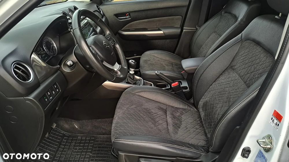 Suzuki Vitara 1.4 Boosterjet Hybrid Allgrip Comfort+ "SHINKAI" - 22
