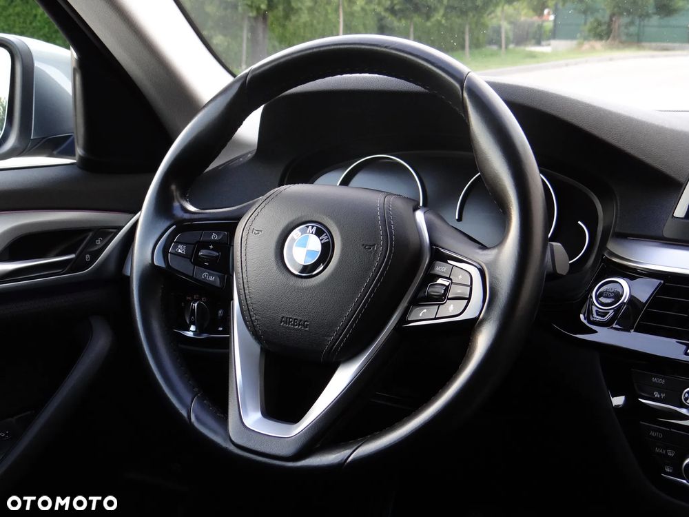 BMW Seria 5 520d - 11