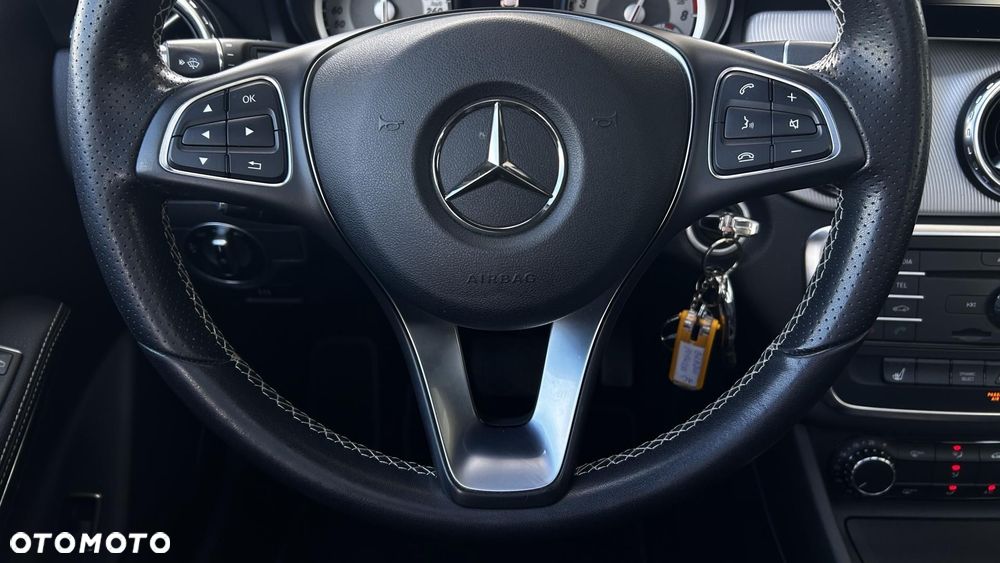 Mercedes-Benz GLA - 15