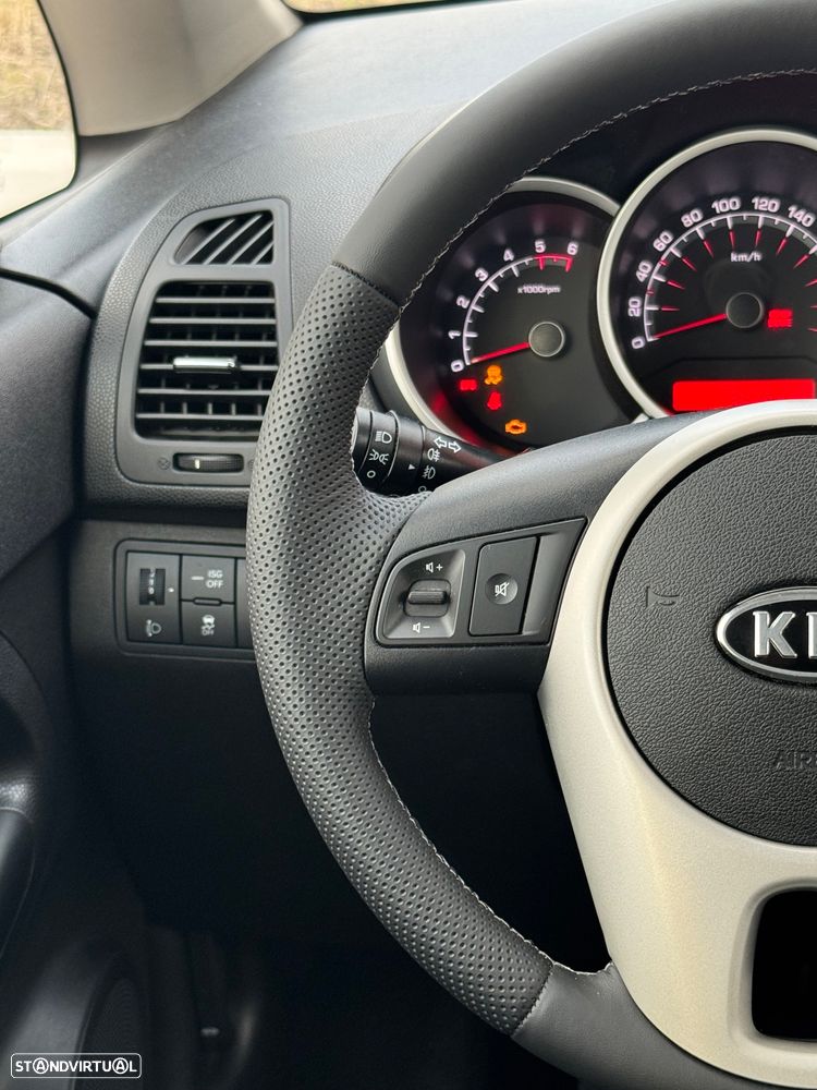 Kia Venga 1.4 CRDi LX ISG - 16