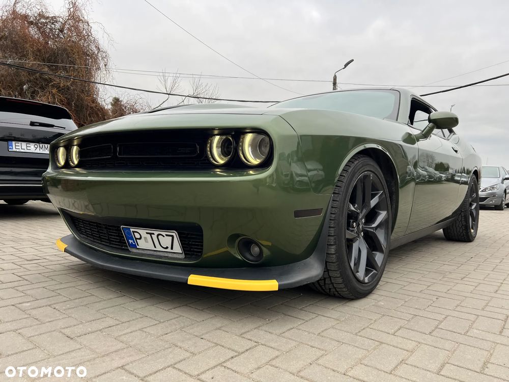 Dodge Challenger - 29