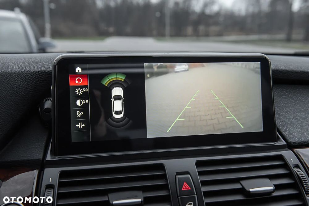 BMW X5 xDrive35i Edition Exclusive - 24