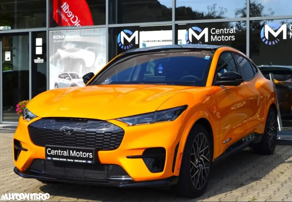 Ford Mustang Mach-E - 4