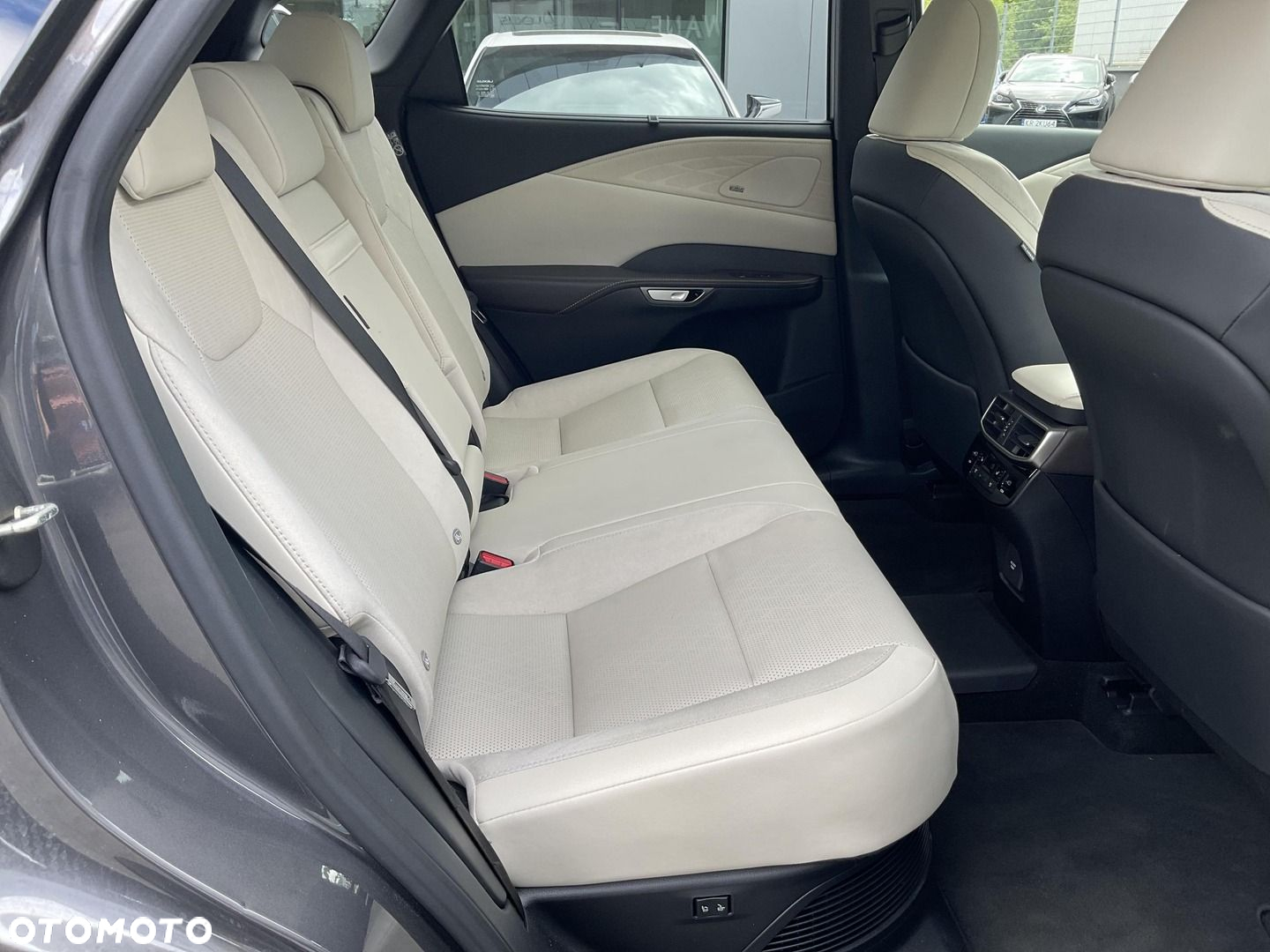 Lexus RX - 17
