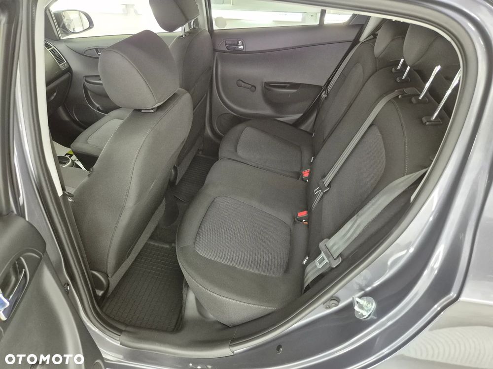 Hyundai i20 1.4 Automatik Comfort - 24