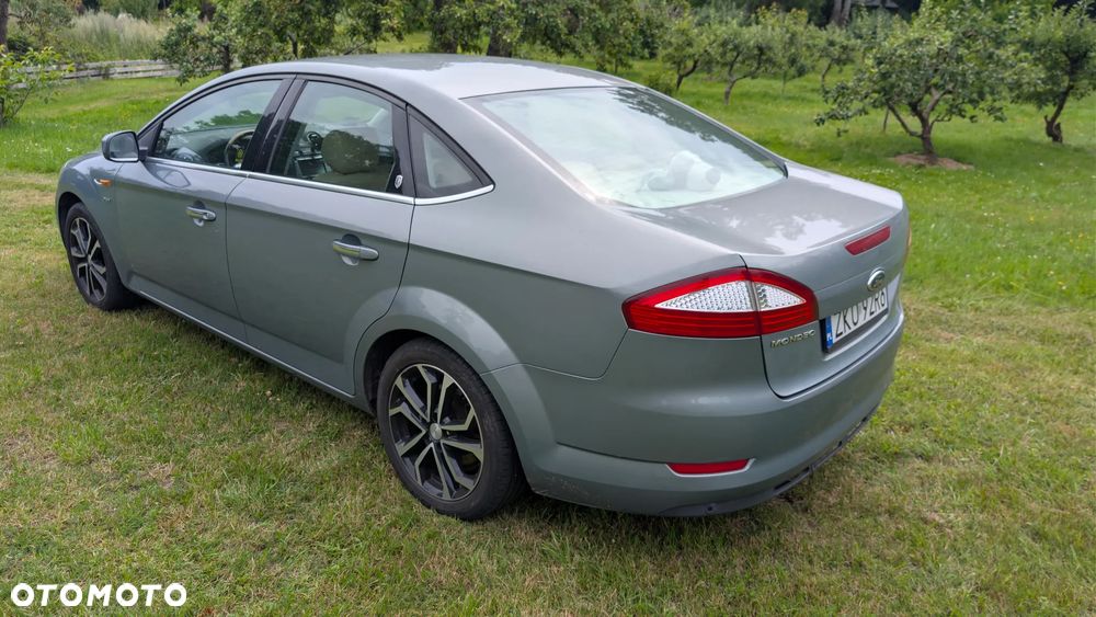 Ford Mondeo 2.5 Ghia - 5