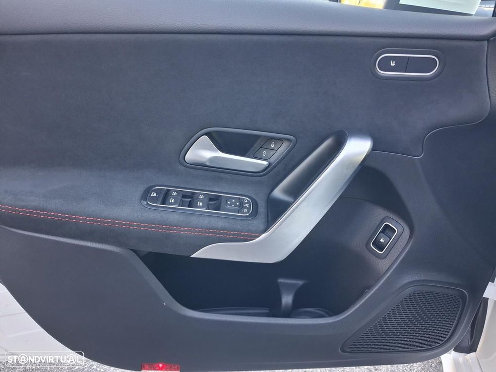 Mercedes-Benz A 250 e AMG Line - 10