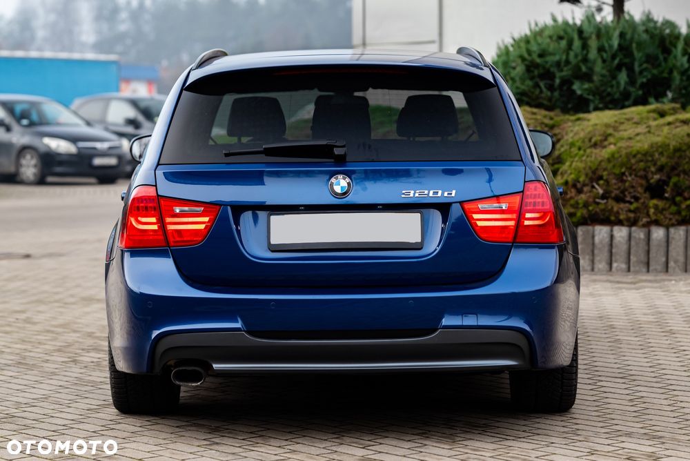 BMW Seria 3 320d DPF Edition Sport - 8