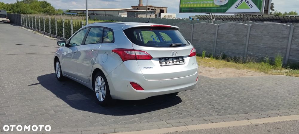 Hyundai i30 i30cw 1.4 Fifa World Cup Edition - 5