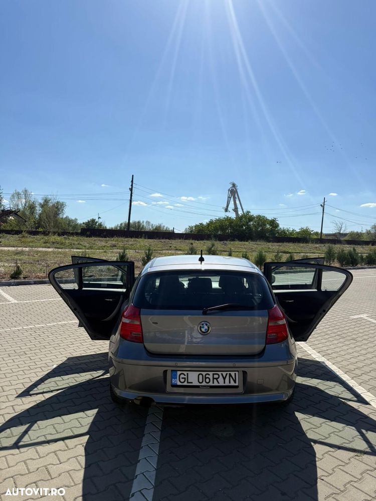 BMW Seria 1 2010 photo 2