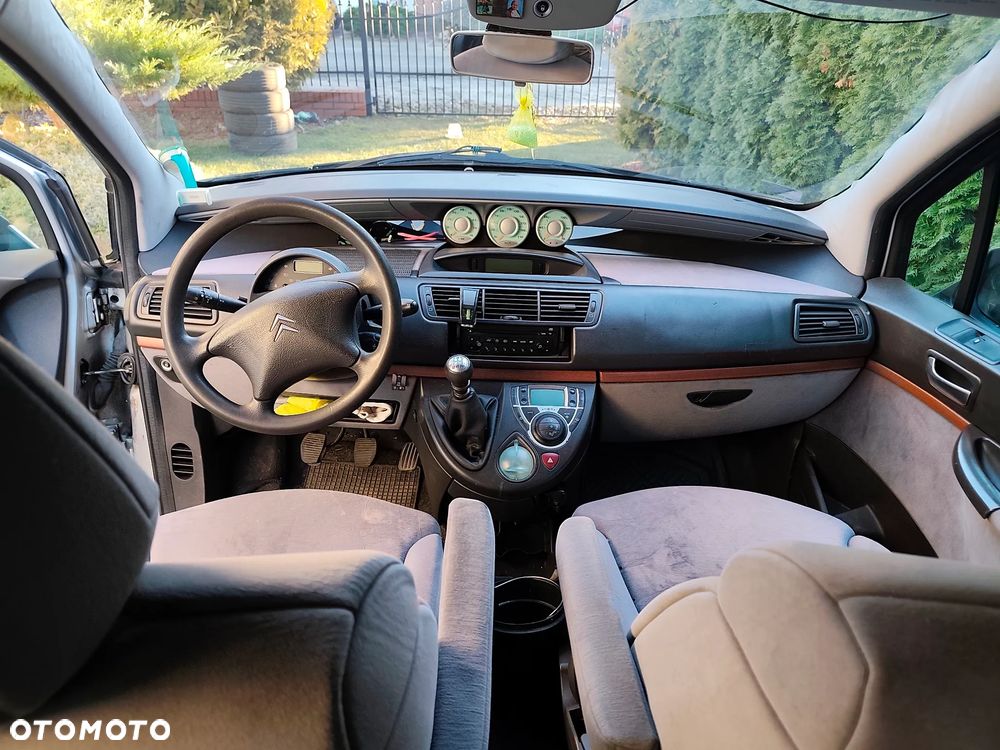 Citroën C8 2.0 16V Confort - 6