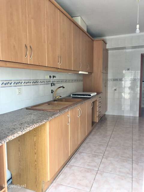 Apartamento T3 com garagem e terraço em Leiria - Grande imagem: 2/17
