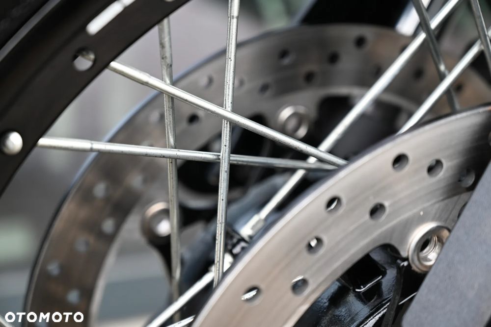 Suzuki V-STROM - 22
