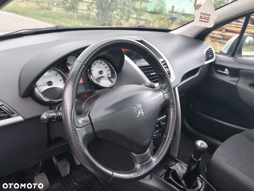 Peugeot 207 - 22