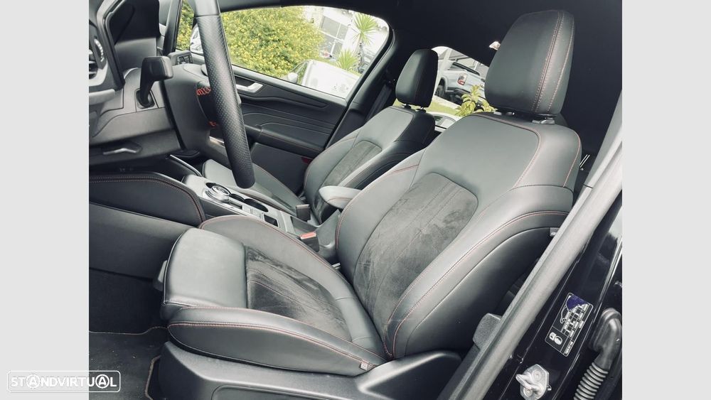 Ford Kuga 2.5 PHEV ST-Line X — fotografia 10