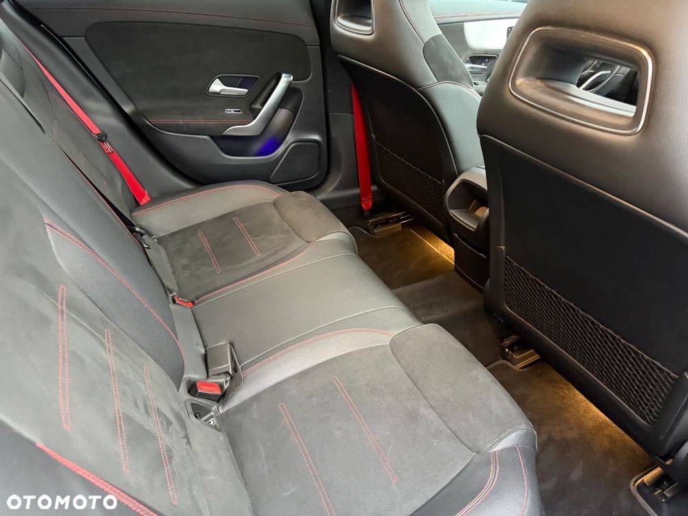 Mercedes-Benz CLA AMG 35 4-Matic 7G-DCT - 19