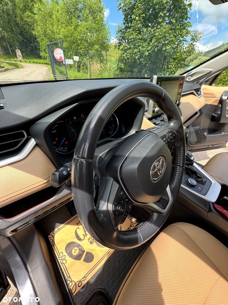 Toyota RAV4 - 10