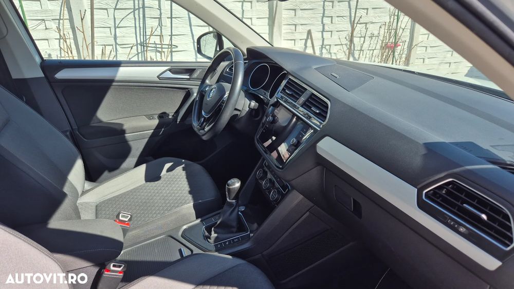 Volkswagen Tiguan - 15