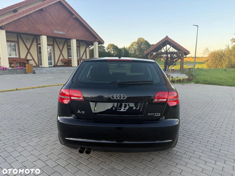 Audi A3 Sportback 2.0 TDI DPF Quattro Attraction - 6