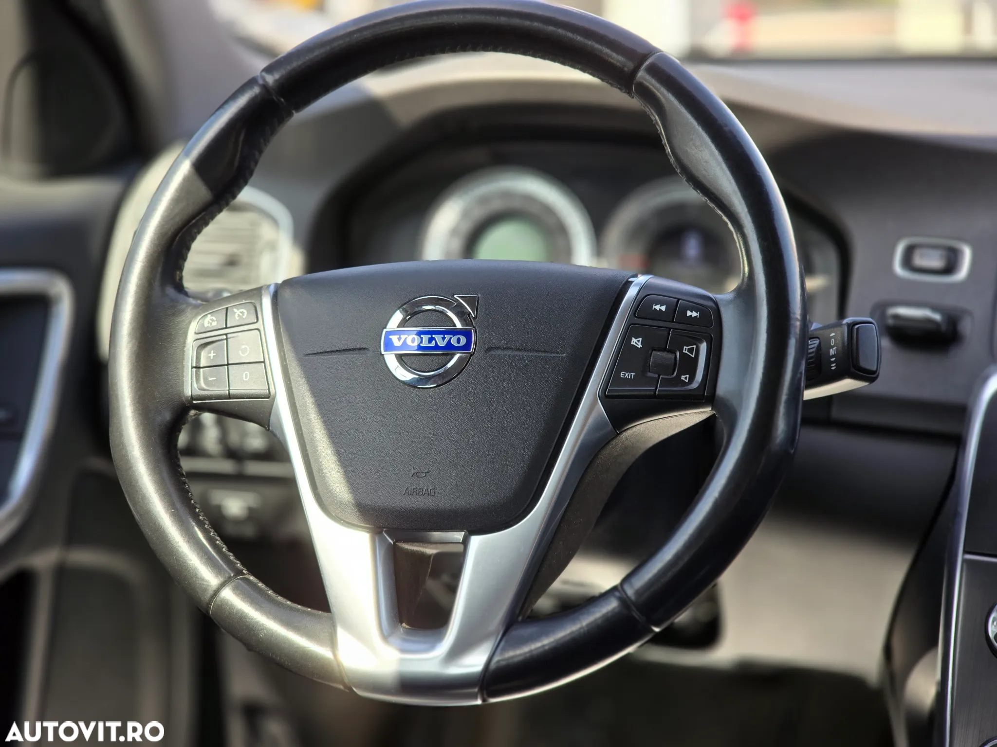 Volvo S60 D2 Momentum - 12