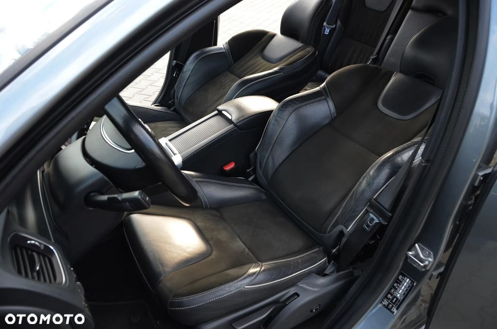 Volvo V60 D2 Drive-E R-Design Momentum - 33