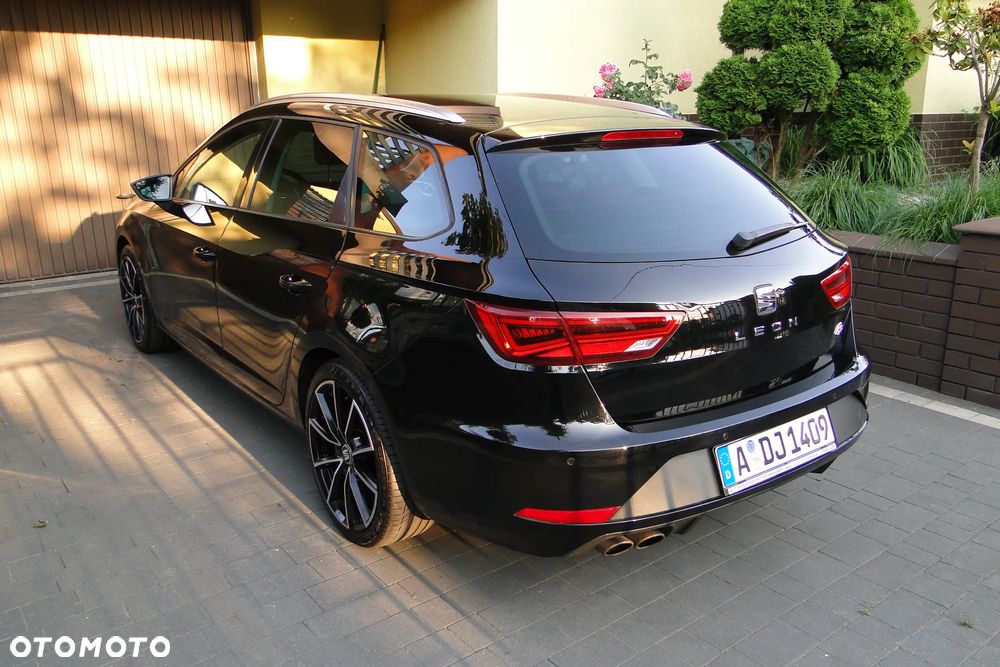 Seat Leon 1.8 TSI FR Black S&S - 4