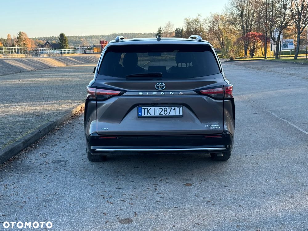 Toyota Sienna - 17