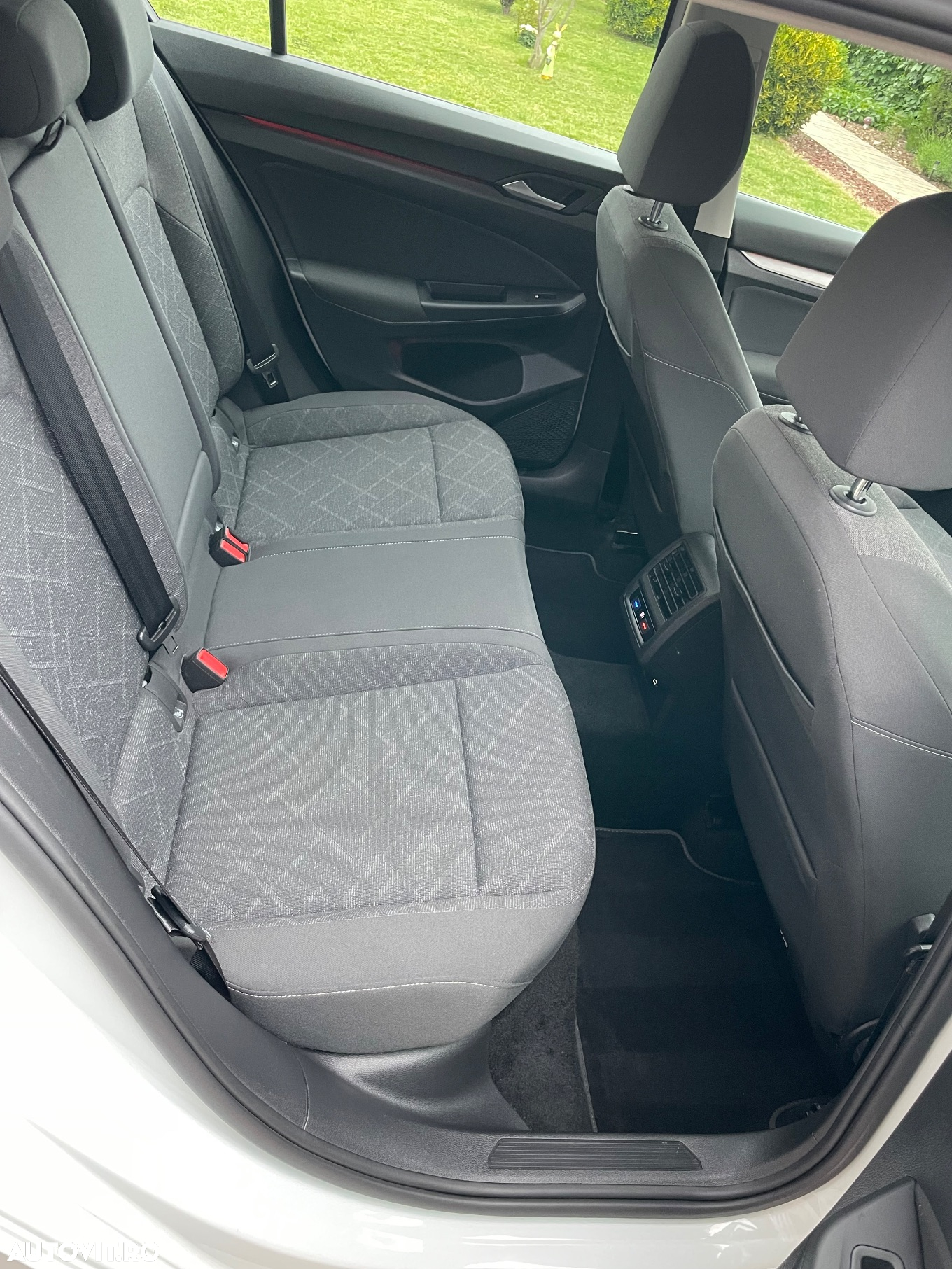 Volkswagen Golf 1.5 TSI Highline - 12