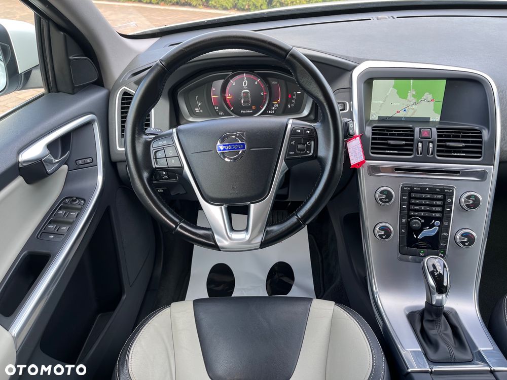 Volvo XC 60 D4 Geartronic Momentum - 9
