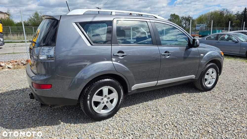 Mitsubishi Outlander 2.0 DI-D 4WD Inform - 7