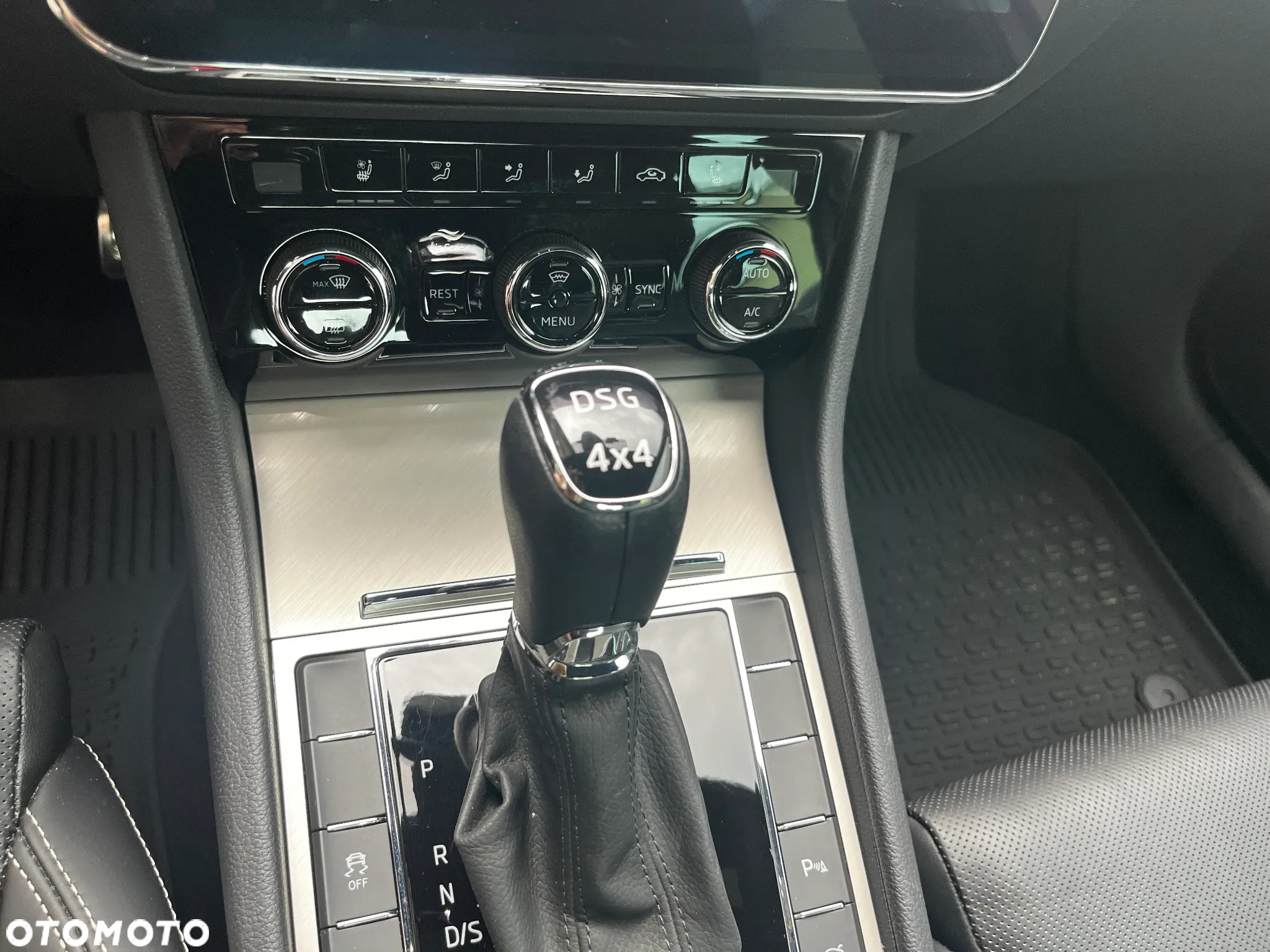 Skoda Superb 2.0 TDI 4x4 L&K DSG - 15