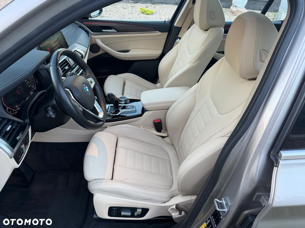 BMW iX3 Inspiring - 12