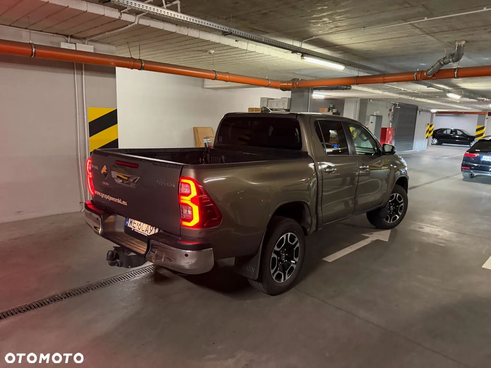 Toyota Hilux 2.8 D-4D Double Cab SR5+ 4x4 - 5