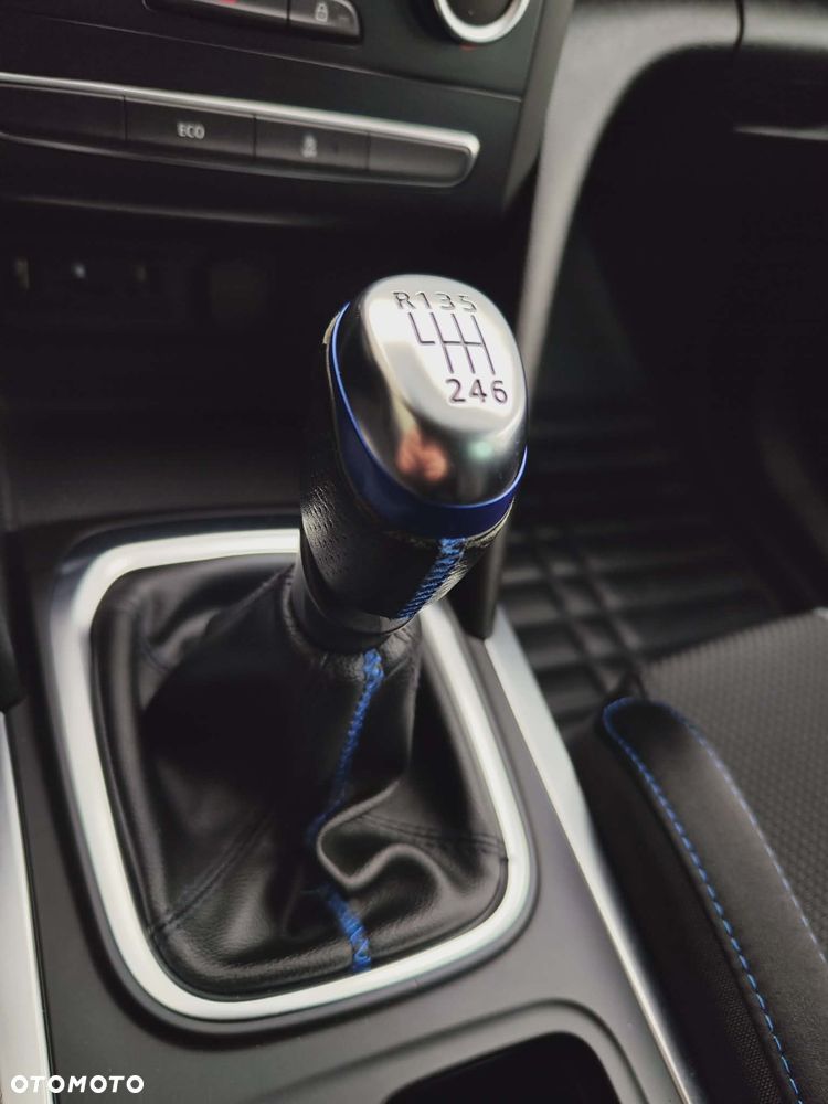 Renault Megane ENERGY dCi 130 GT LINE - 36