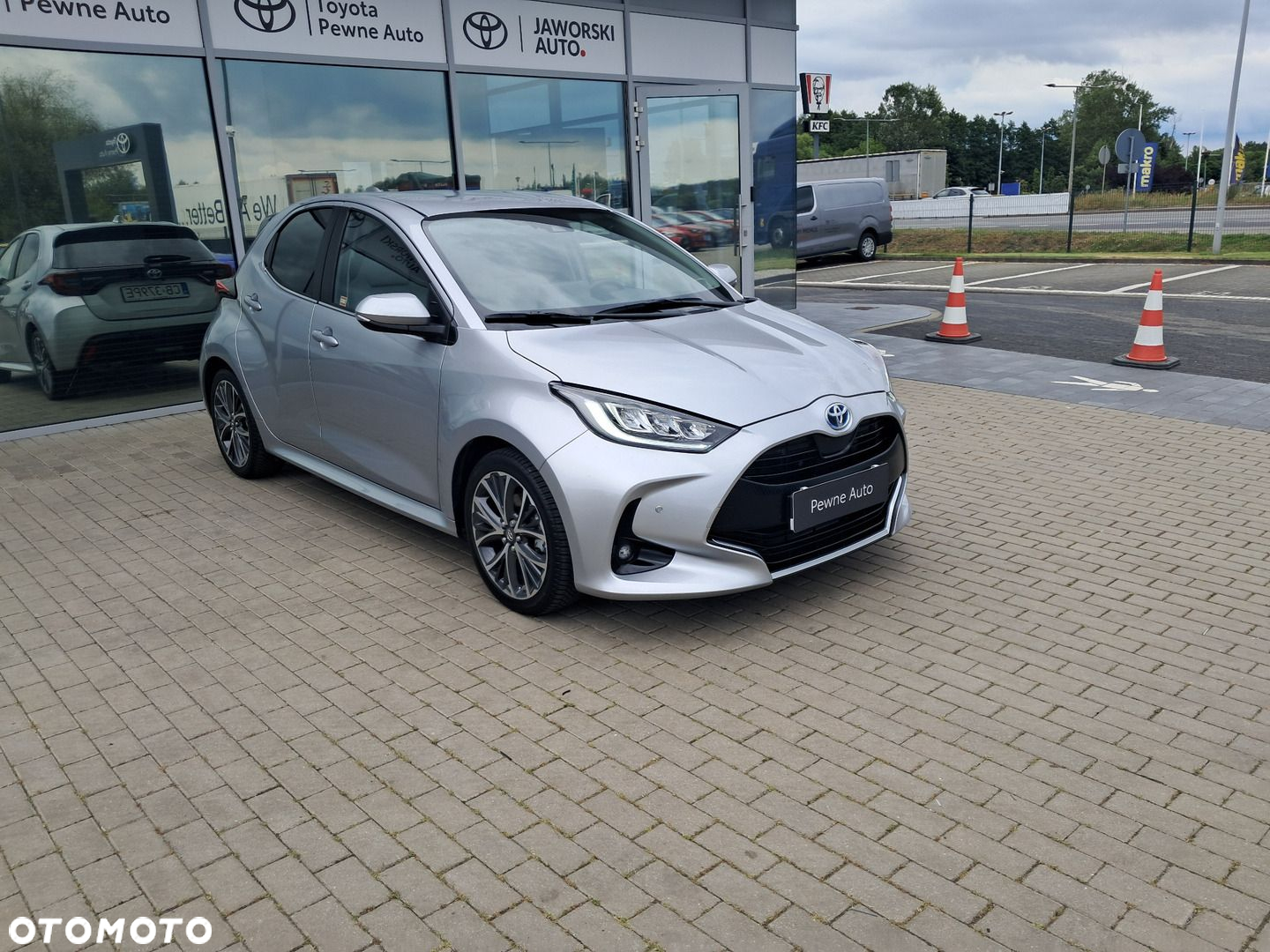 Toyota Yaris Hybrid 1.5 Executive - 6